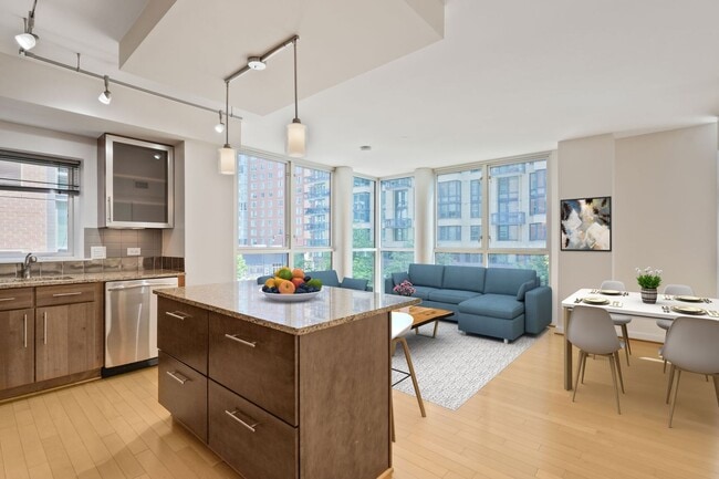 Building Photo - Modern 2br/2ba at Navy Yard