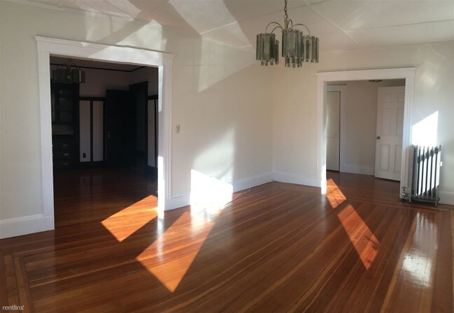 Foto del edificio - 2 br, 1 bath  - 16 Grove St