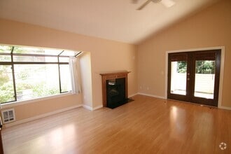 Building Photo - 10022 NE 123rd St