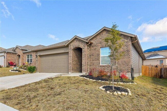 Building Photo - 15012 Bullbrier Rd