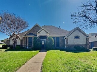 Building Photo - 1026 Belmont Dr