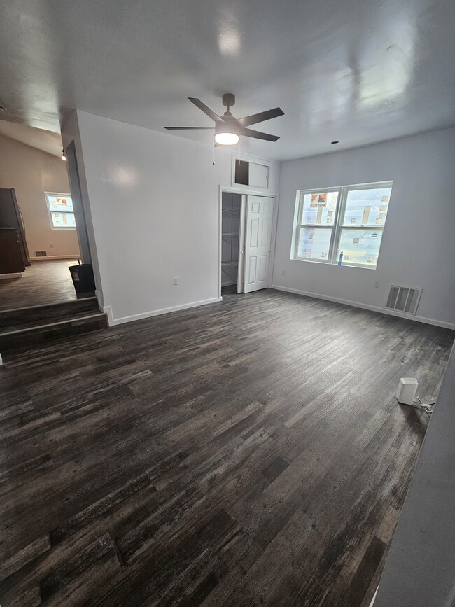 Foto del edificio - 3144 Bohem St