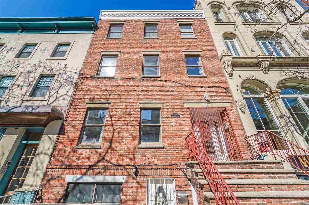 249 Washington St, Jersey City, NJ