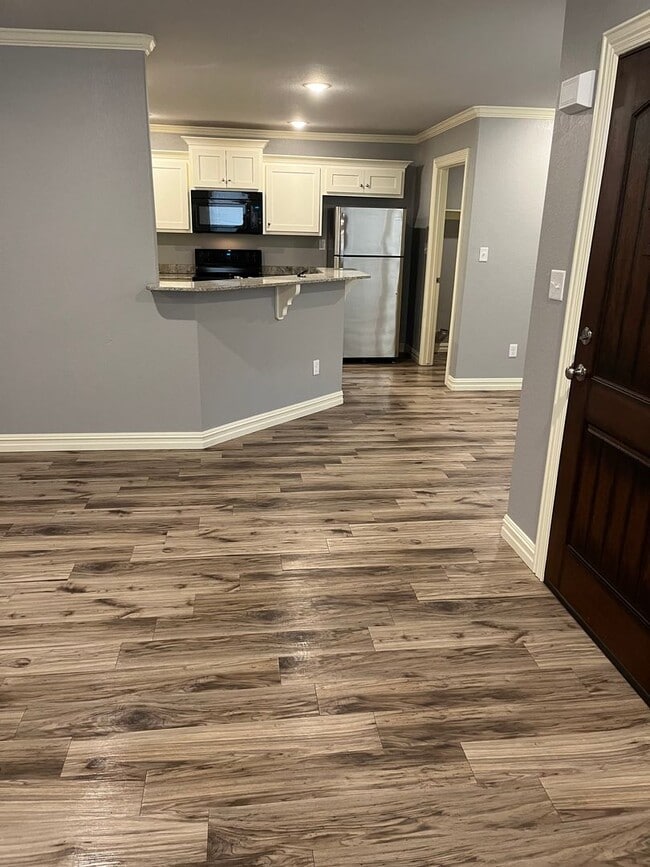 Building Photo - **Call Heather at 479-208-0305 to discuss ...