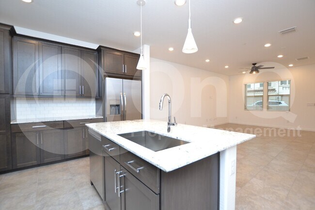 Building Photo - 4077 S Sabrina Dr