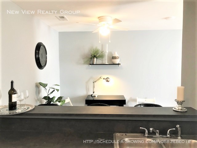 Foto del edificio - 5612 Farm Pond Ln