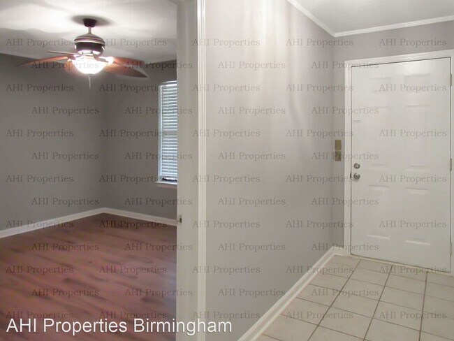 Building Photo - 3 br, 2 bath House - 7440 Carriage Way
