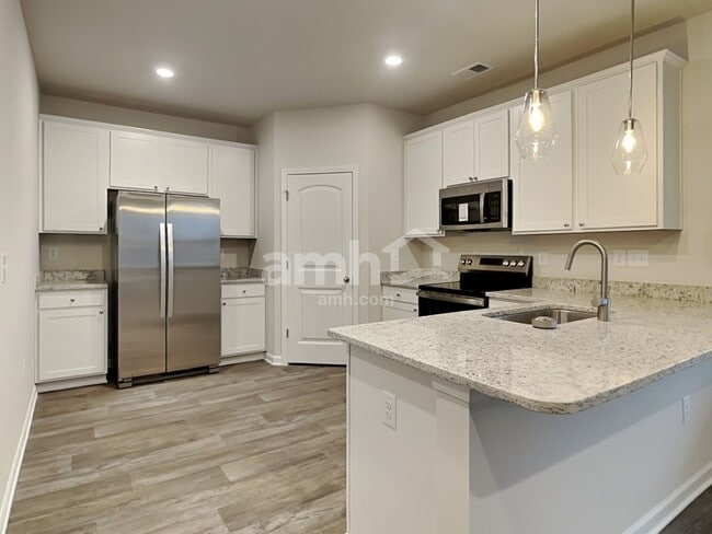 Building Photo - 3256 Emberly Dr