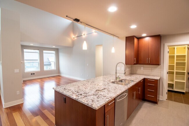 Foto del edificio - 2Bd/2Ba Mercer Island Condo