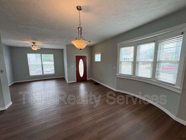 Building Photo - 2161 Bellefontaine St