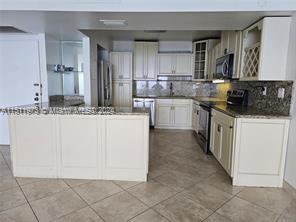 Building Photo - 2 br, 2 bath Condo - Sea Air Towers