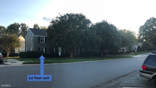 Building Photo - 1521 Montford Dr