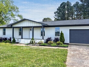 Building Photo - 142 Paul Dr
