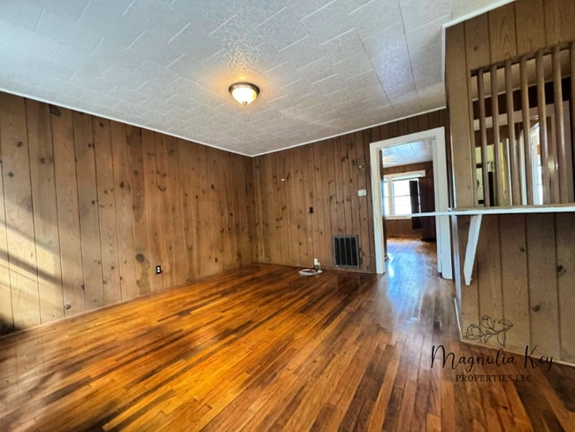 Building Photo - 7203 Porcher Dr
