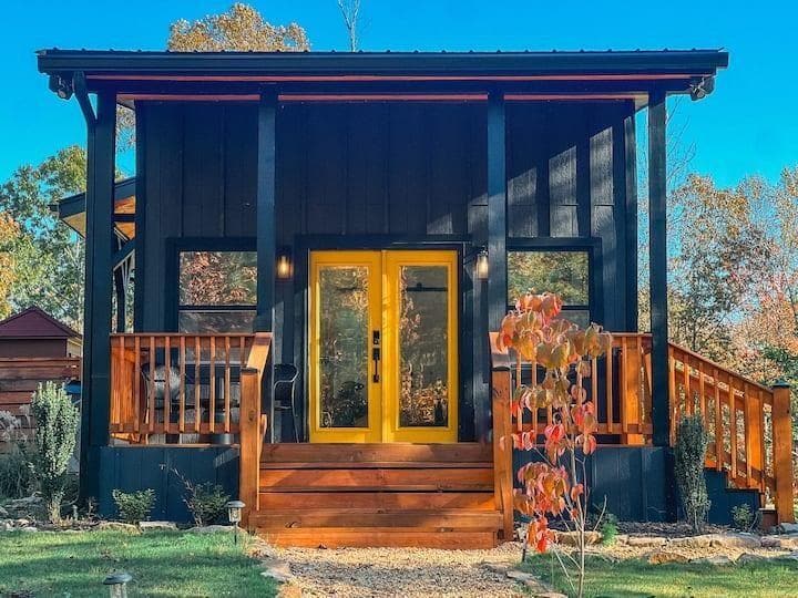 Primary Photo - 300 Burbano Creekside Lndg