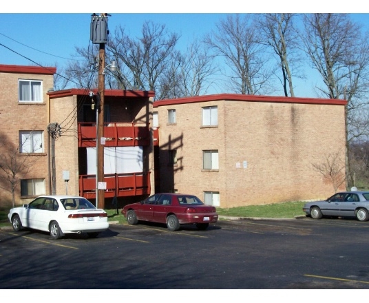 Building Photo - Avon Fields Apartments