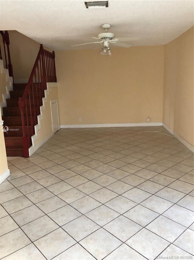 Building Photo - 2522 Coral Springs Dr
