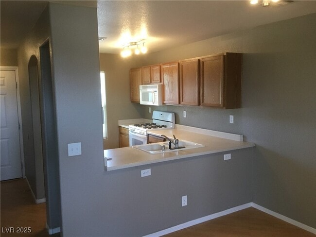 Building Photo - 476 Lime Grass Ave