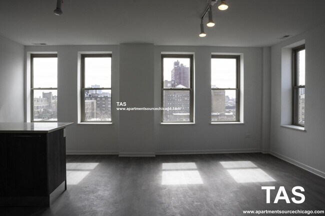 Foto del edificio - 940 W Winona St