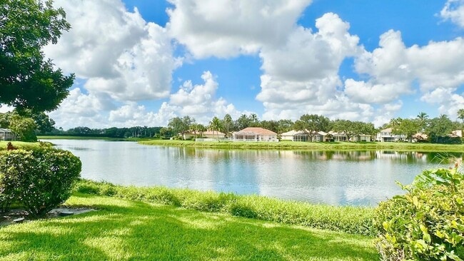 Foto del edificio - 2257 Blue Springs Rd