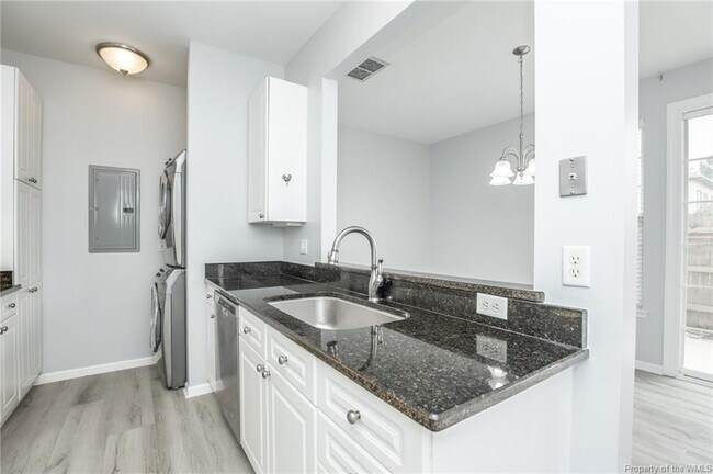Foto del edificio - 2357 Wessington Dr