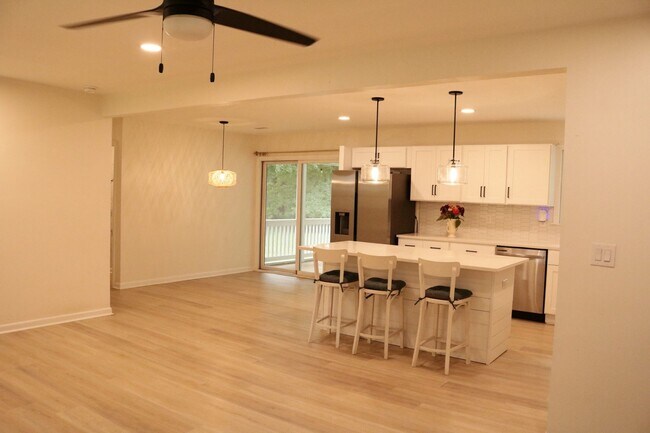 Foto del edificio - 4 Bedroom, 3 Bathroom Home in Magnolia Ranch - West Ashley
