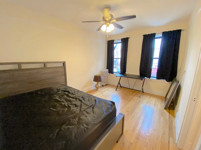 Building Photo - 32 STREET