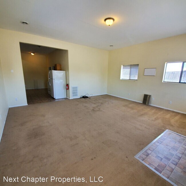 Foto del edificio - 2125-2127 Pioneer Rd