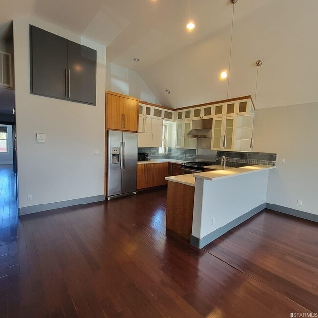 Building Photo - 139 Leese St