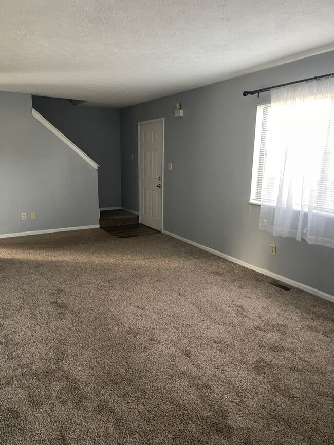 Building Photo - 3409 Hunter Dr