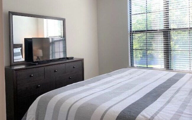 Foto del edificio - 10105 Westside Pkwy