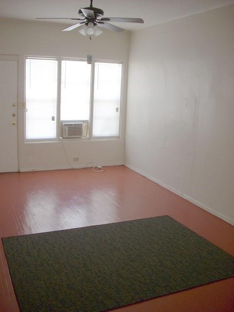 Building Photo - 519 S Carancahua St