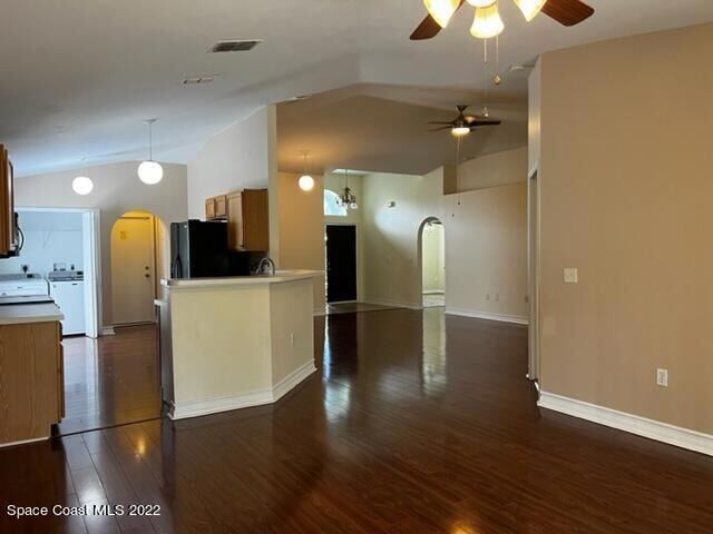 Foto del edificio - 4077 Four Lakes Dr