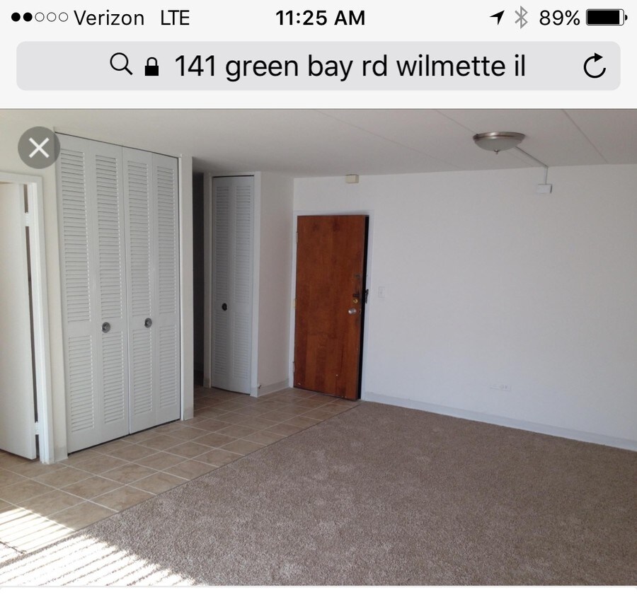 Primary Photo - 141 Green Bay Rd