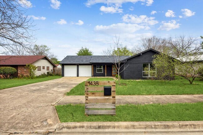 Building Photo - 1435 Salem Meadow Cir