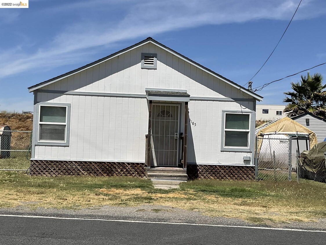 Primary Photo - 3185 Stone Rd