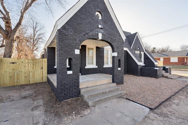 Foto del edificio - 1200 NE 17th St