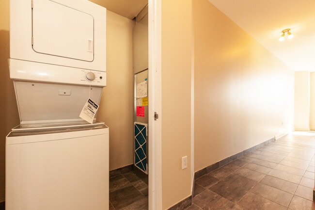 Photo du bâtiment - Rivervale Apartments