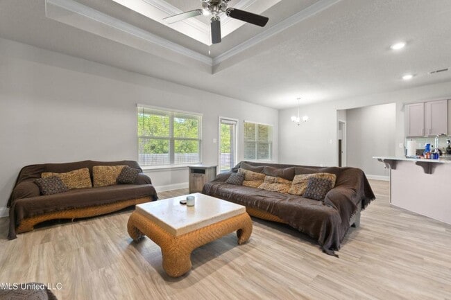 Building Photo - 12213 Savannah Cir