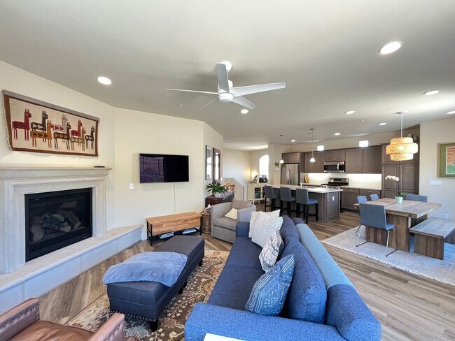 Foto del edificio - Amazing Home w/Open Space behind home! - T...