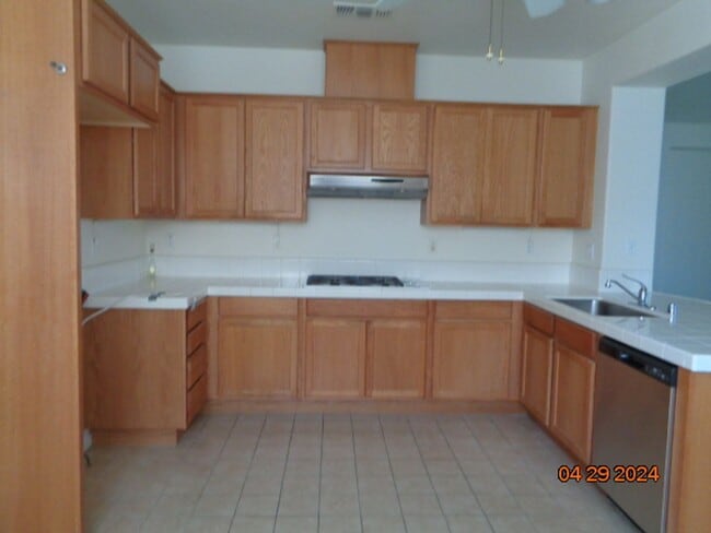 Building Photo - 2031 Red Sunset Ct