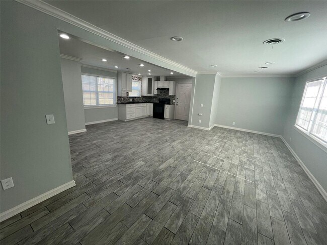 Foto del edificio - 3 BR/2BA |  Renovated Single Family Home |   2-car garage | Fenced backyard!