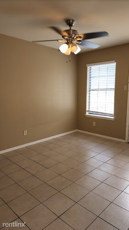 Building Photo - 3 br, 2 bath Duplex - 1924 Teton Trl