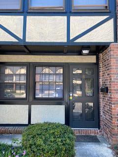 Building Photo - 115 Engleside St