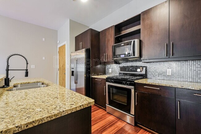 Foto del edificio - 870 Inman Vlg Pkwy NE