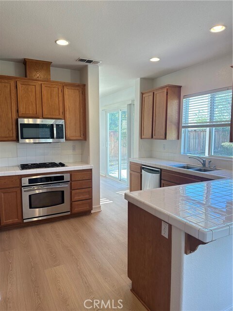 Foto del edificio - 40820 Winchester Rd