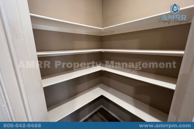 Foto del edificio - Charming 3-Bedroom House – Your Dream Home...