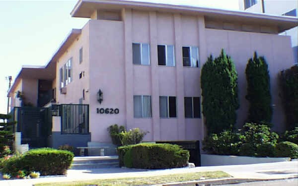 Primary Photo - 10620 Wilkins Ave