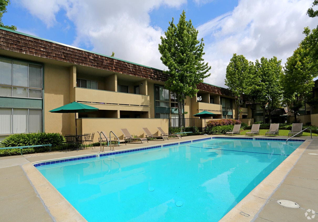 Suburbian Garden 3750 Tamayo St Fremont, CA