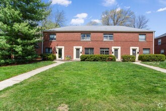 Building Photo - 638 Blenheim Rd